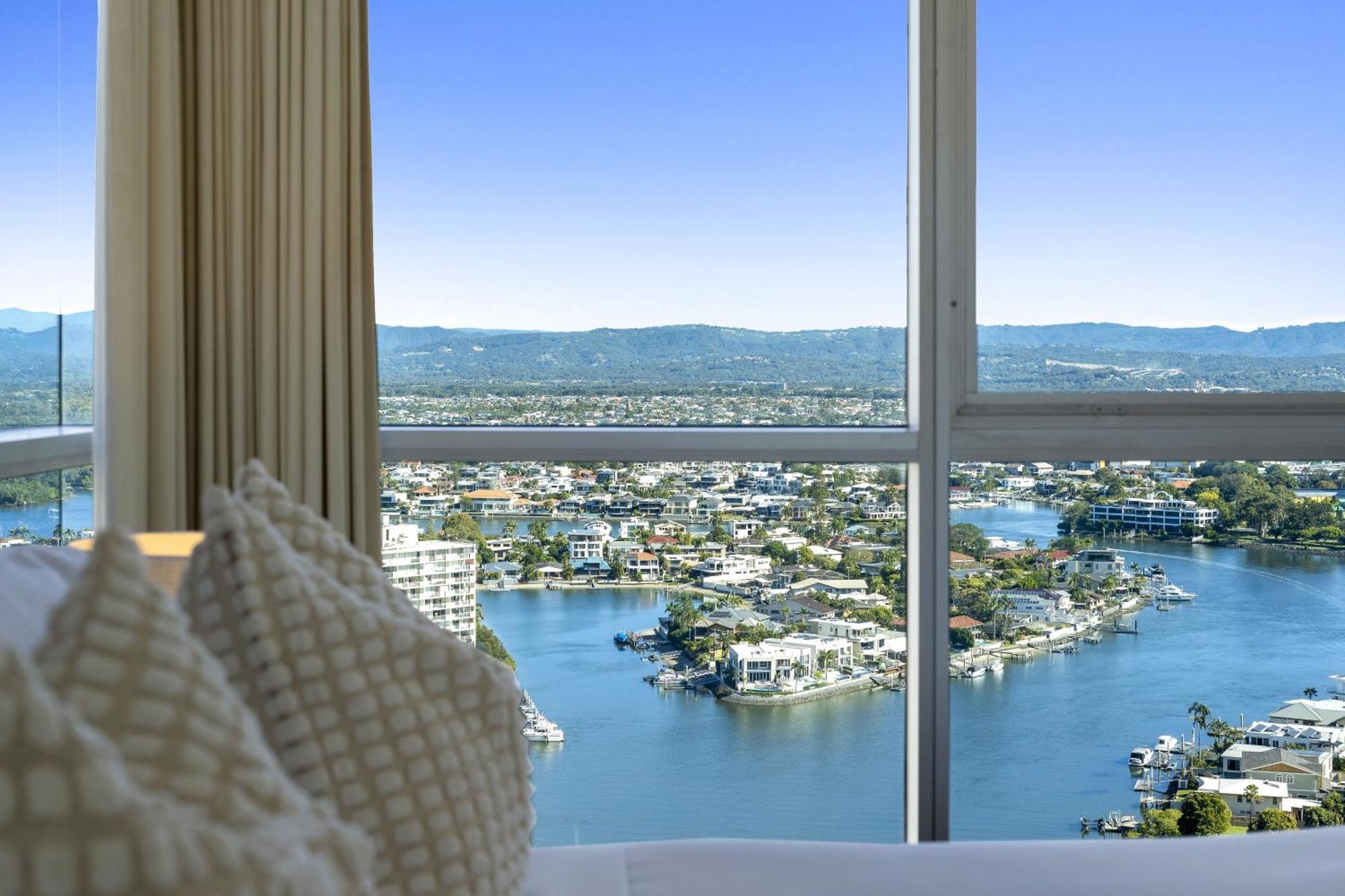 Chevron Renaissance Surfers Paradise Mid Week Madness Deal - Q Stay Gold Coast Exterior foto