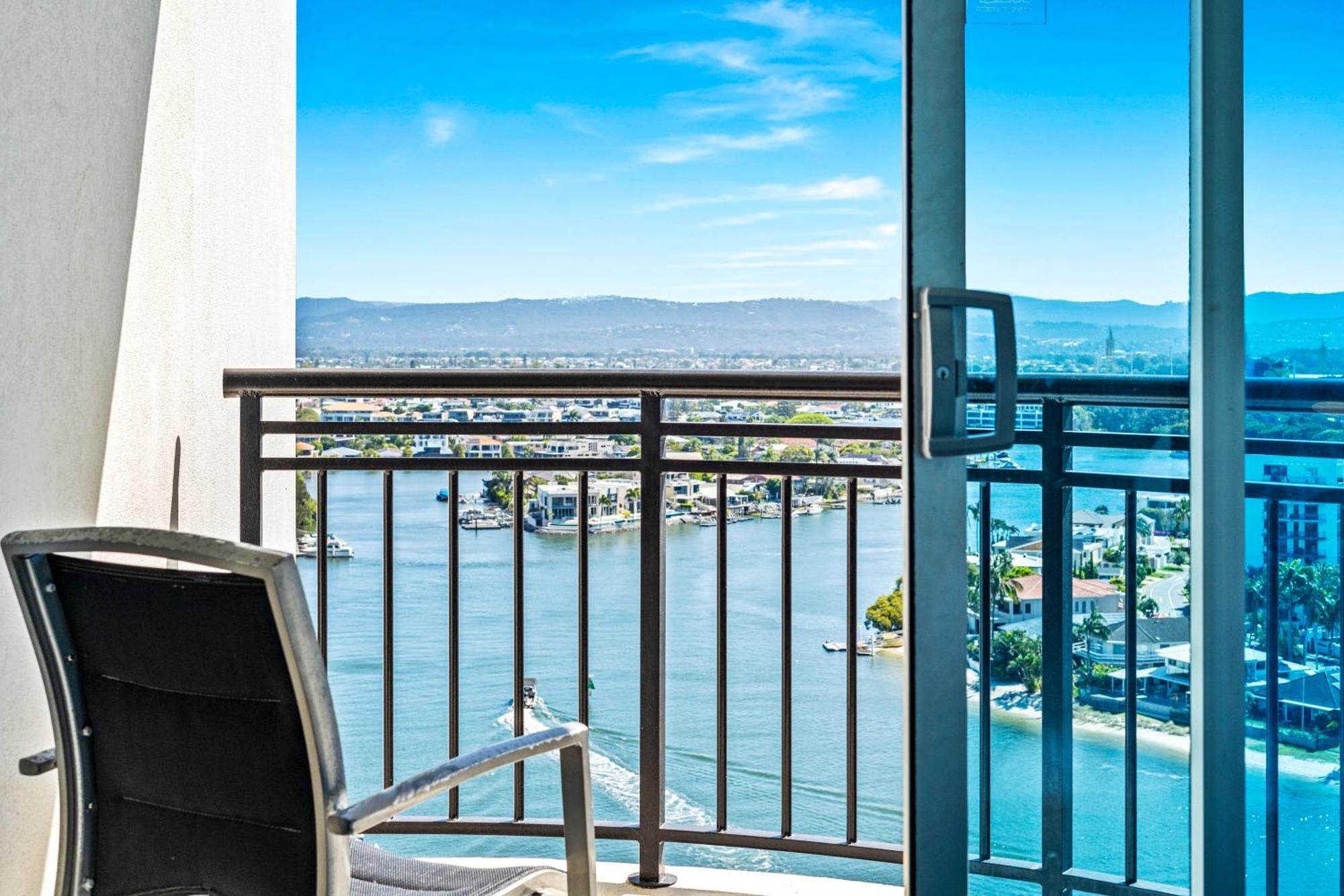 Chevron Renaissance Surfers Paradise Mid Week Madness Deal - Q Stay Gold Coast Exterior foto